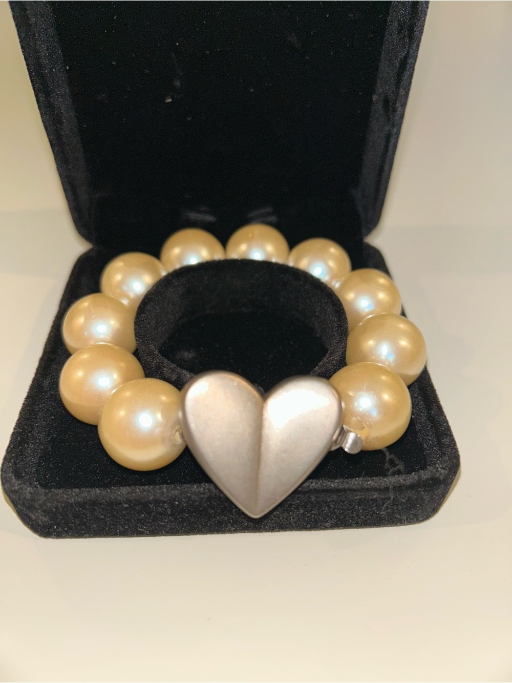 Givenchy Pearl Bracelet with Heart Accent - Signed
Cream and Silver
